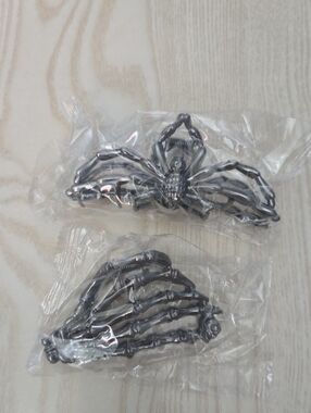 Silver Skeletal Hand Hair Clips - Set of 2